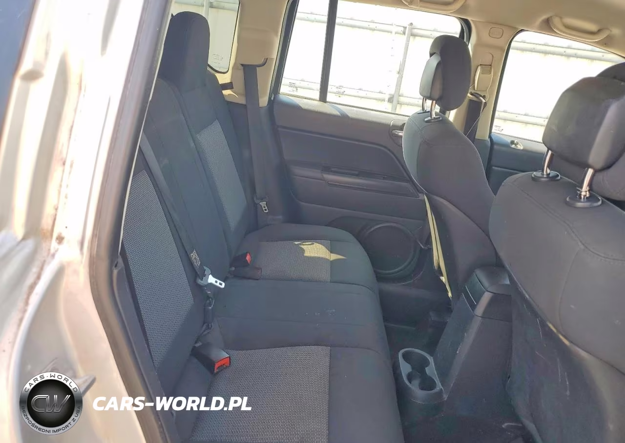 2010 Jeep Compass Sport VIN:1J4NT4FB6AD622748 - 11