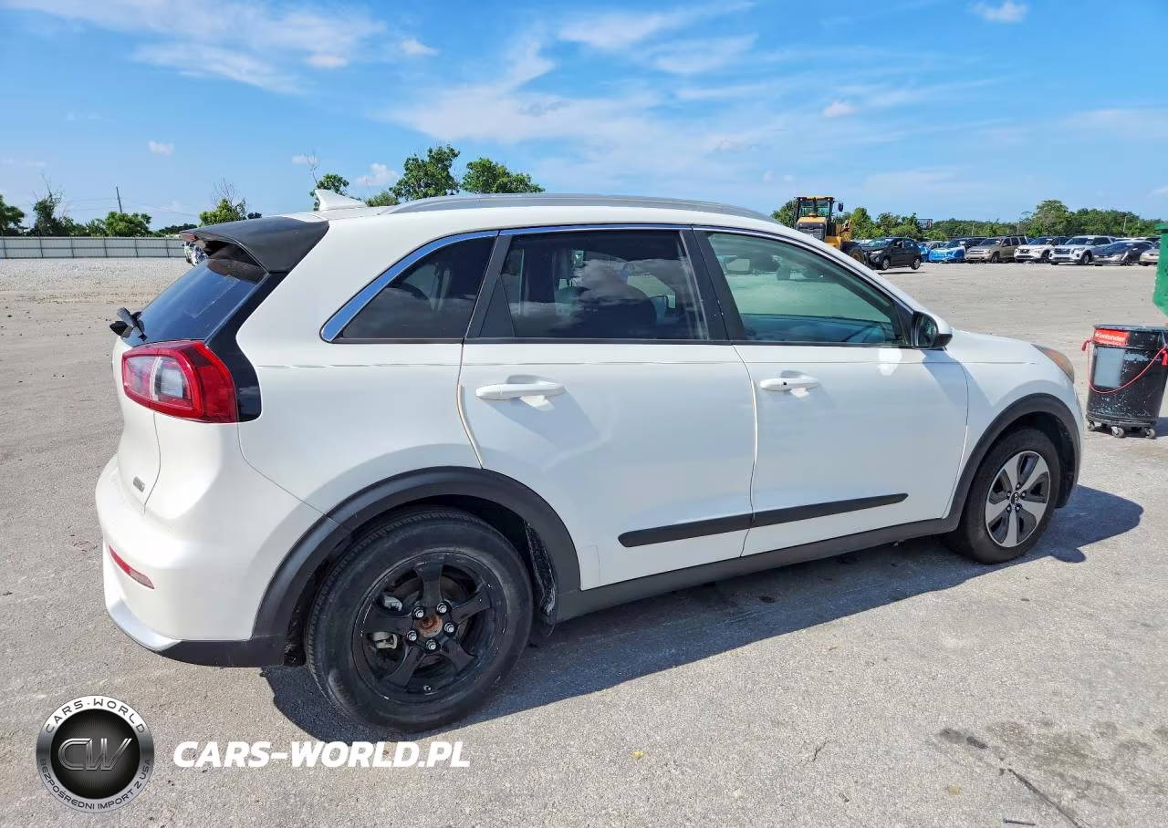 2018 Kia Niro Lx VIN:KNDCB3LCXJ5203495 - 3