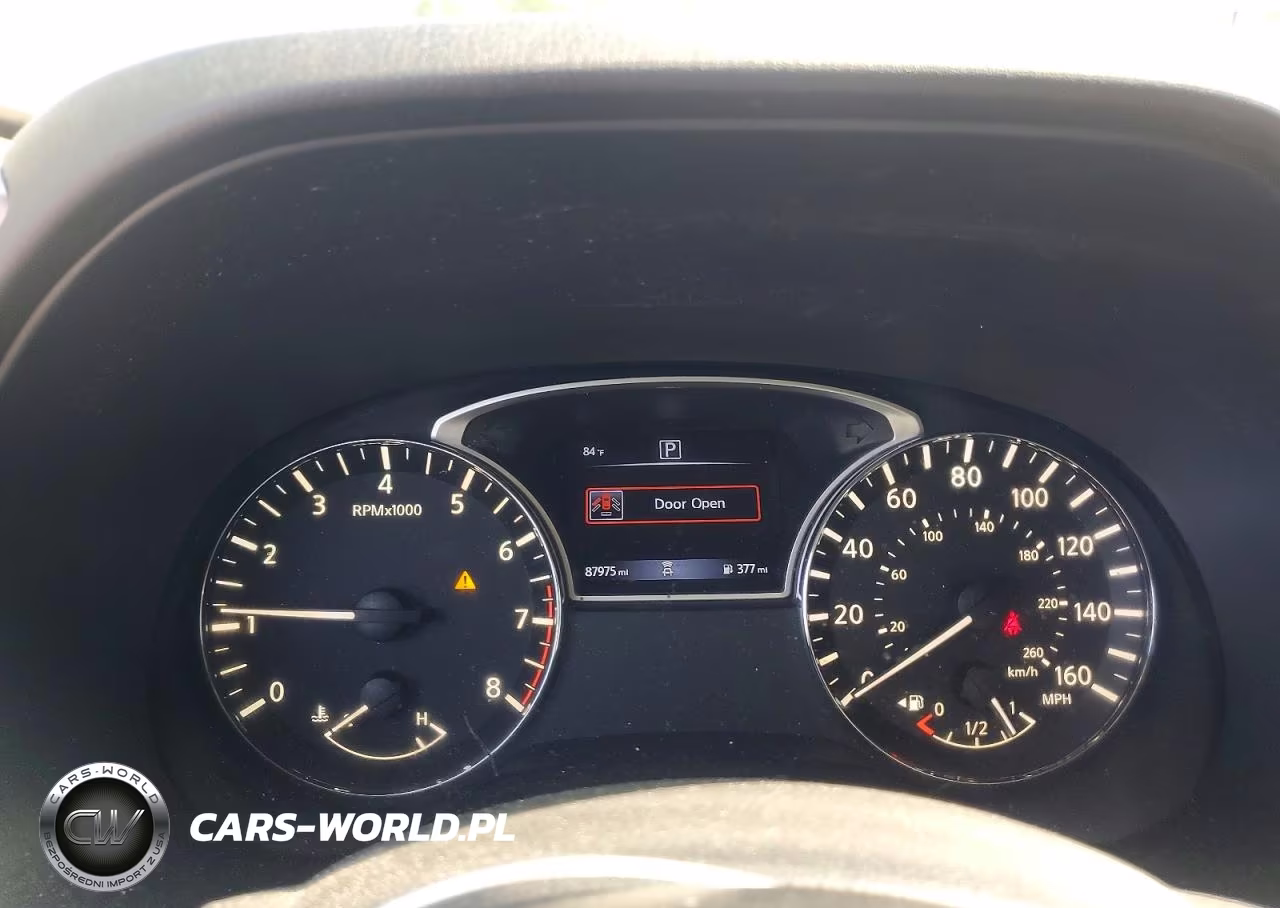 2018 Nissan Pathfinder S VIN:5N1DR2MN4JC670445 - 9