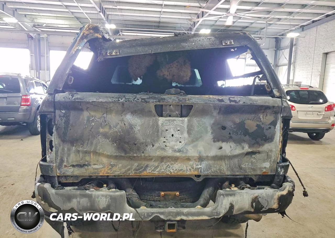 2021 Ram 2500 Laramie VIN:3C6UR5FJ2MG701975 - 6