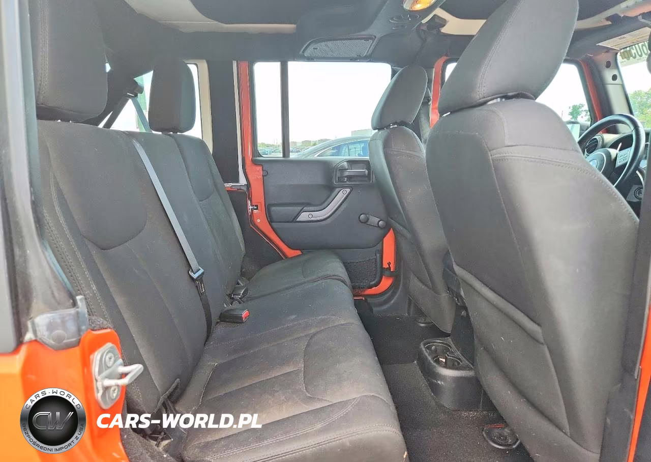 2015 Jeep Wrangler Unlimited Sport VIN:1C4BJWDG6FL689615 - 10