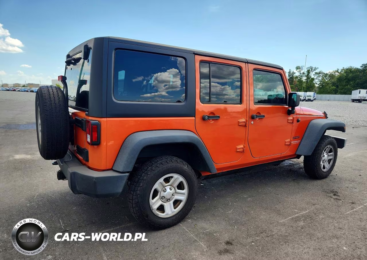 2015 Jeep Wrangler Unlimited Sport VIN:1C4BJWDG6FL689615 - 3