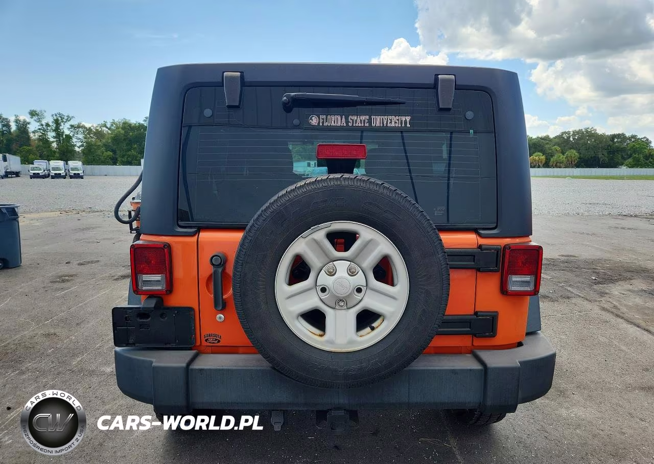 2015 Jeep Wrangler Unlimited Sport VIN:1C4BJWDG6FL689615 - 6
