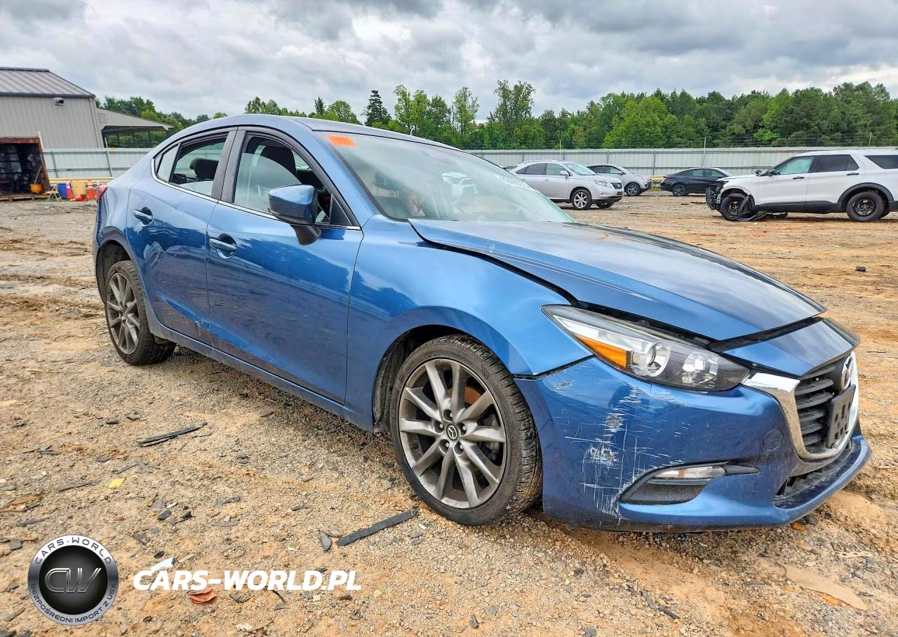 2018 Mazda 3 Touring VIN:3MZBN1V38JM255607 - 4