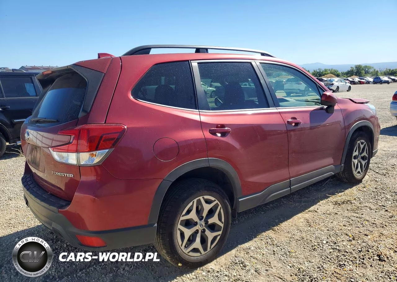 2020 Subaru Forester Premium VIN:JF2SKAJCXLH511644 - 3