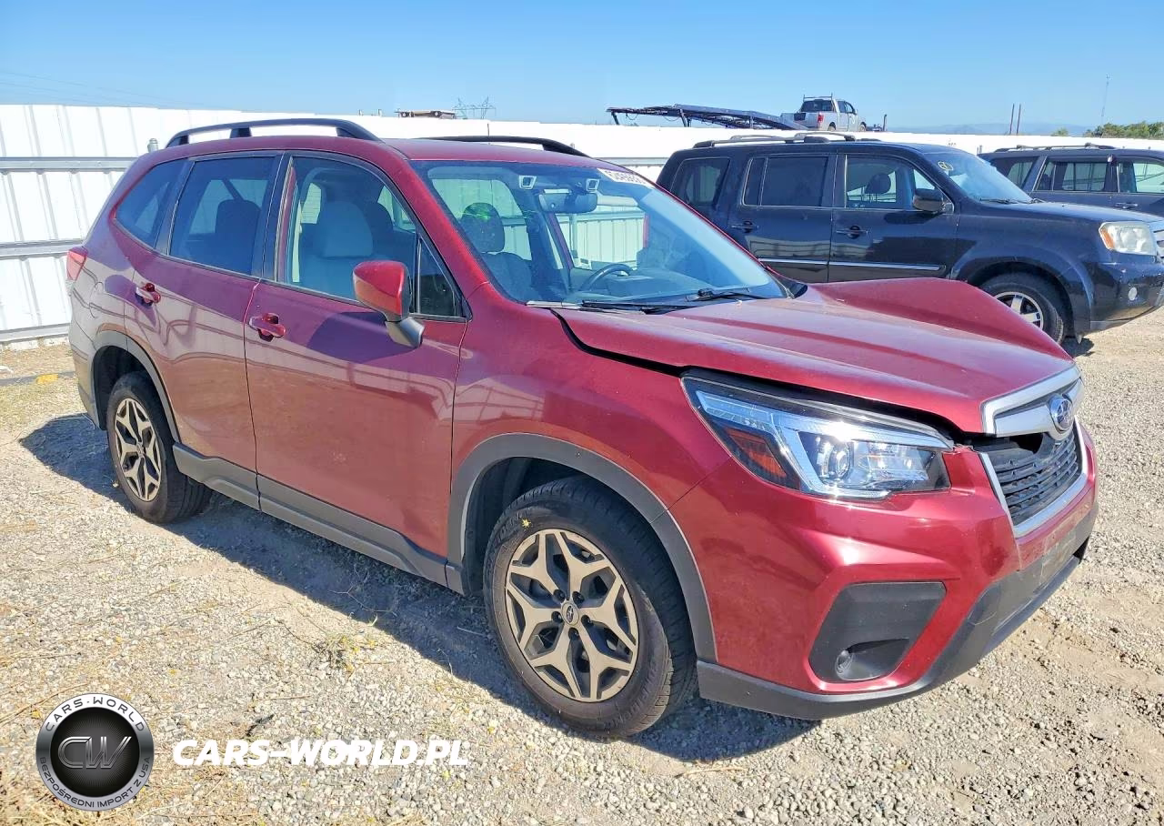 2020 Subaru Forester Premium VIN:JF2SKAJCXLH511644 - 4
