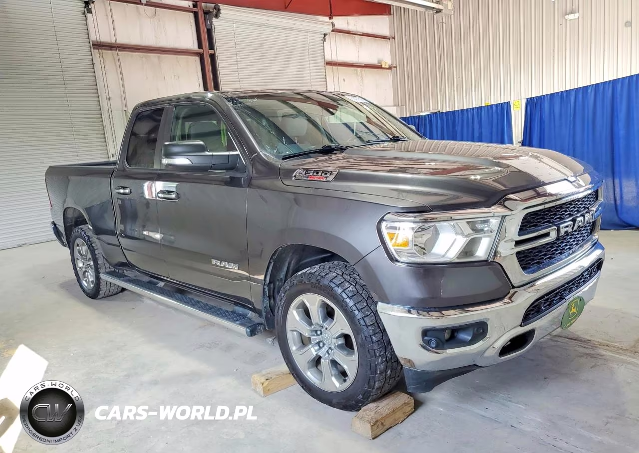2020 Ram 1500 Big Horn-Lone Star VIN:1C6SRFBM9LN251437 - 4