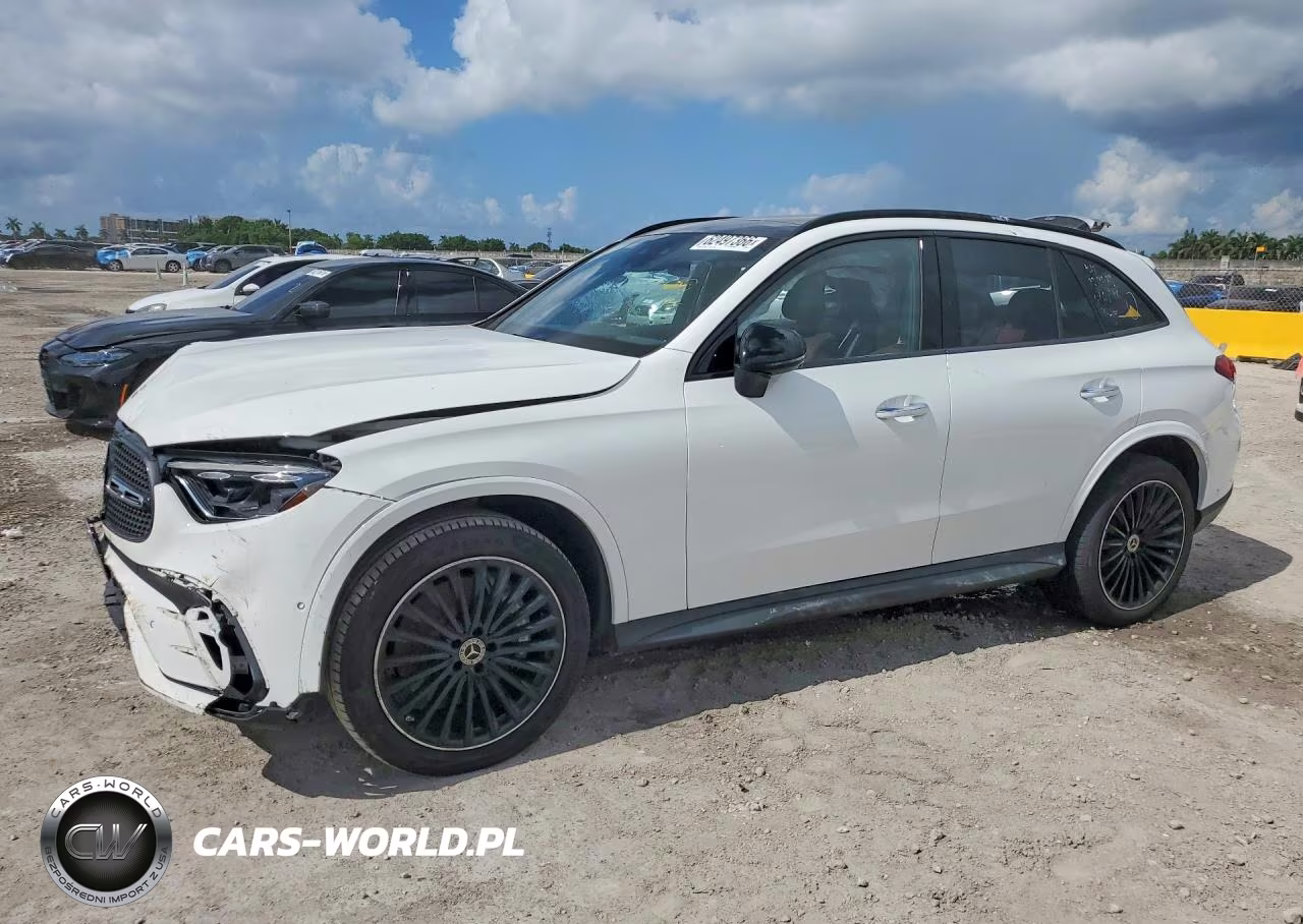 2023 Mercedes-Benz Glc 300 – zdjęcie 1 z 13