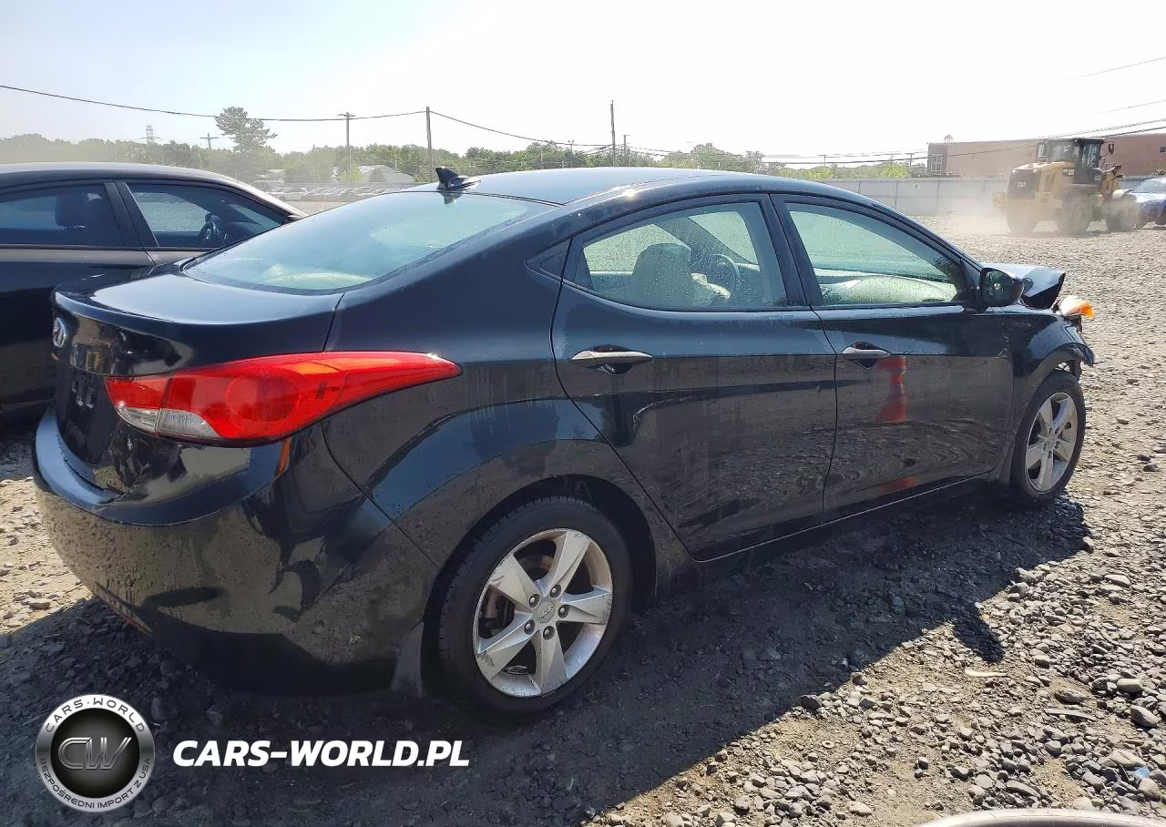 2013 Hyundai Elantra Gls VIN:5NPDH4AE1DH178245 - 3