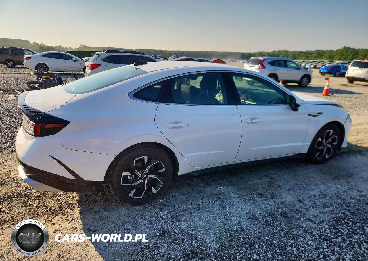 2025 Hyundai Sonata Sel VIN:KMHL64JA0SA484044 - 3
