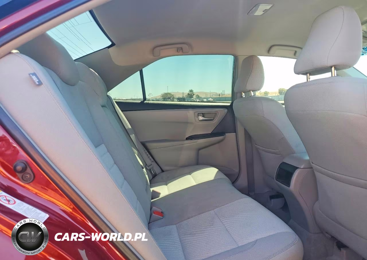 2016 Toyota Camry Hybrid VIN:4T1BD1FK2GU199692 - 10