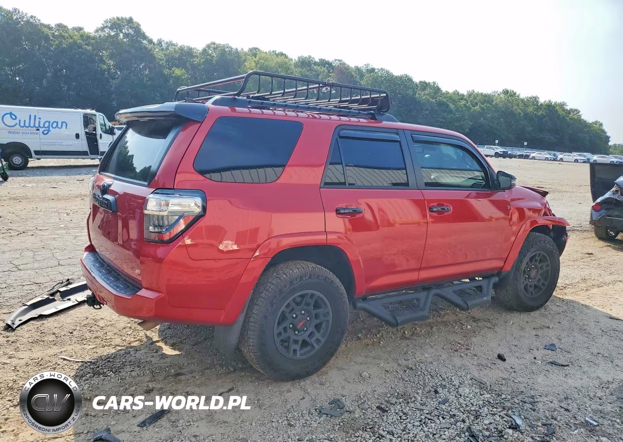 2021 Toyota 4Runner Venture Edition VIN:JTEHU5JR3M5916712 - 3