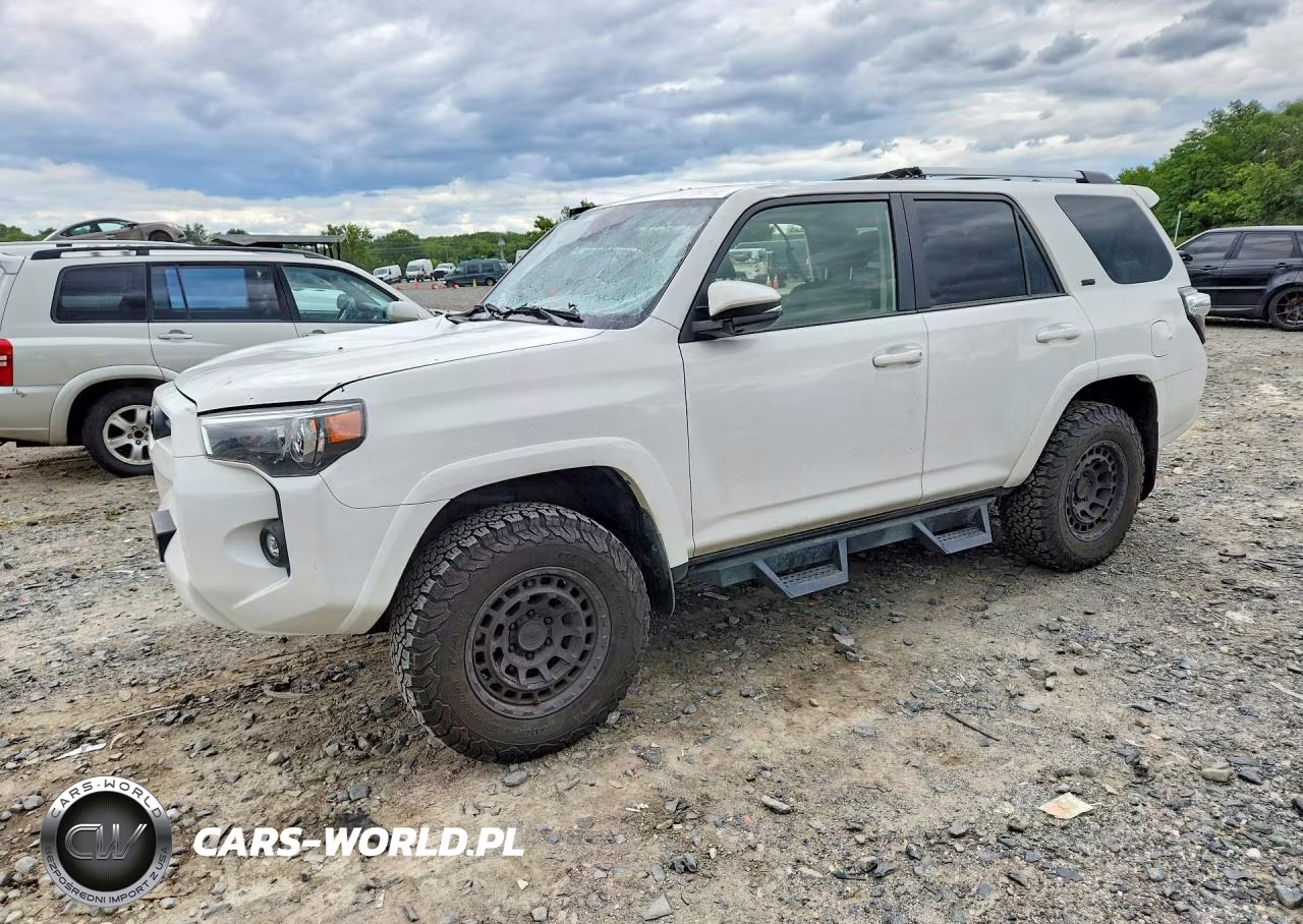 2022 Toyota 4Runner Sr5 Premium – zdjęcie 1 z 13
