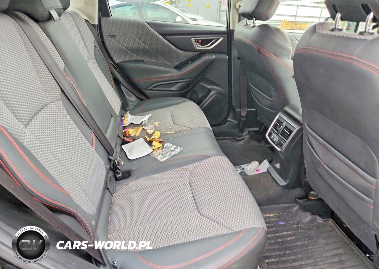 2019 Subaru Forester Sport VIN:JF2SKAKCXKH574692 - 11