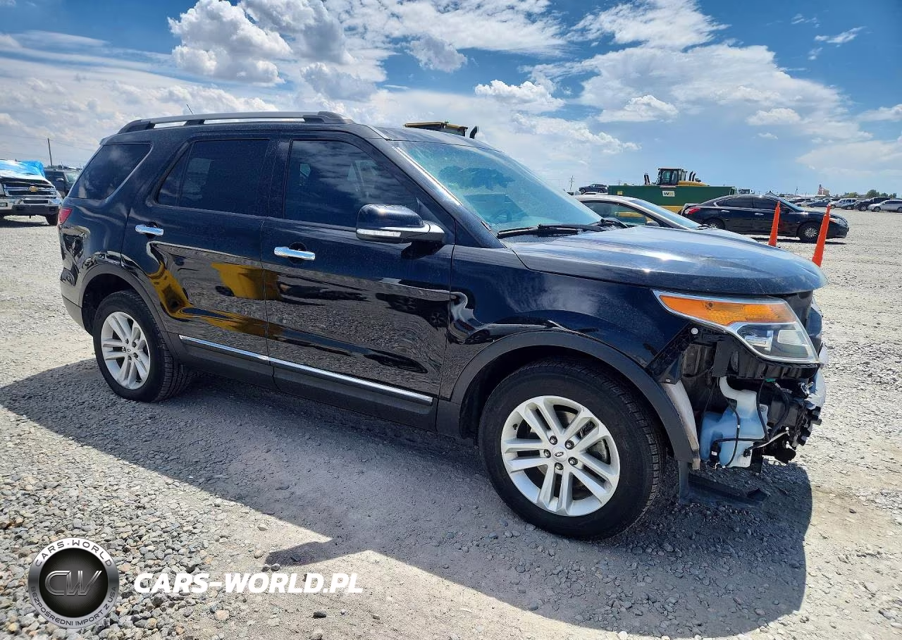 2012 Ford Explorer Xlt VIN:1FMHK8D86CGA25553 - 4