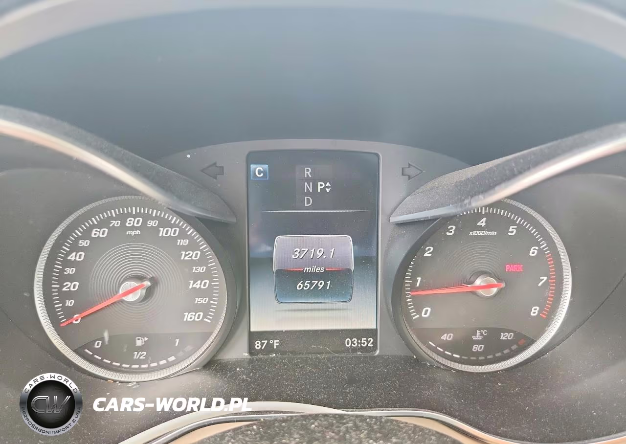 2016 Mercedes-Benz C 300 4Matic VIN:55SWF4KB3GU143033 - 9