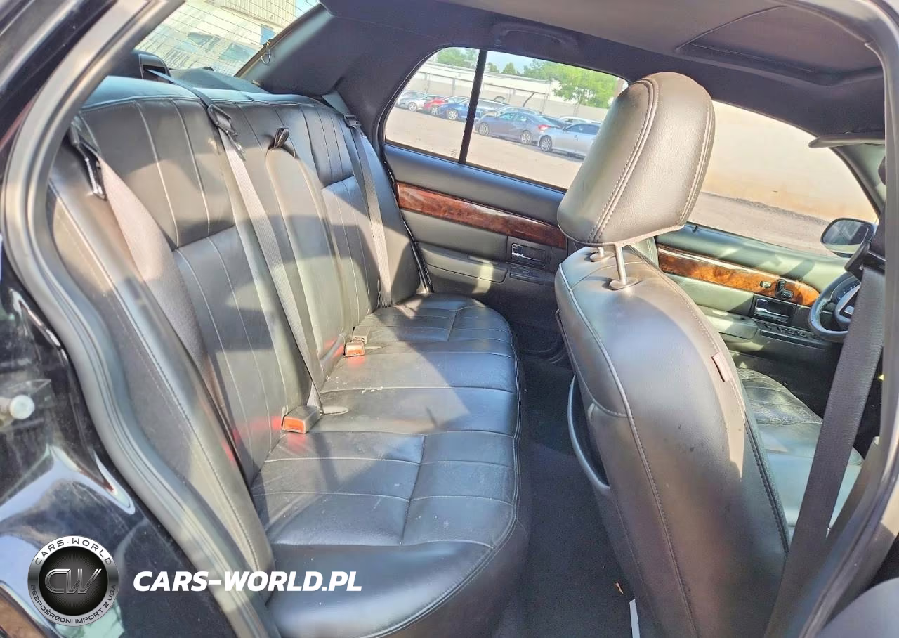 2007 Mercury Grand Marquis Ls VIN:2MHHM75V17X634497 - 10