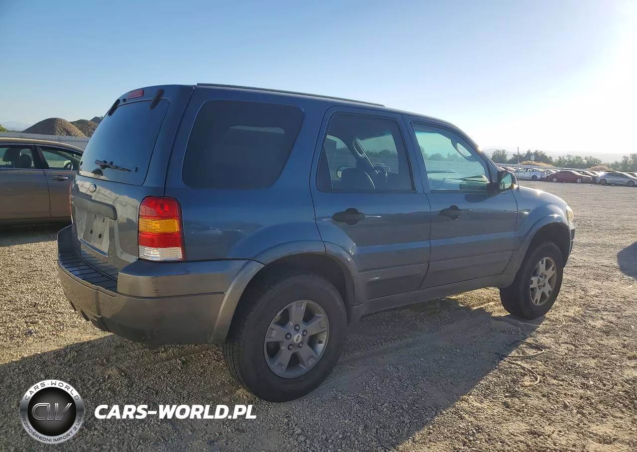 2005 Ford Escape Xlt VIN:1FMYU93185KA46215 - 3