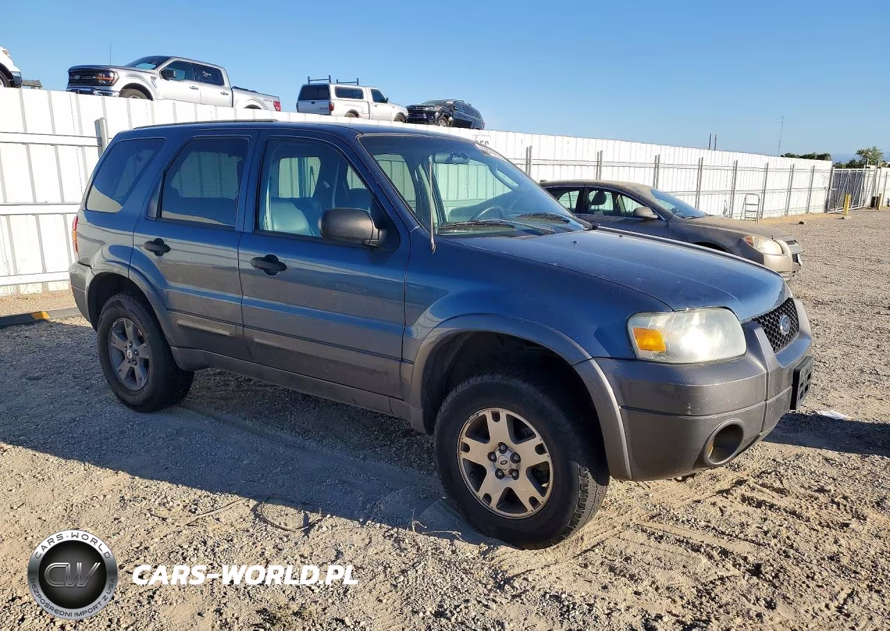 2005 Ford Escape Xlt VIN:1FMYU93185KA46215 - 4