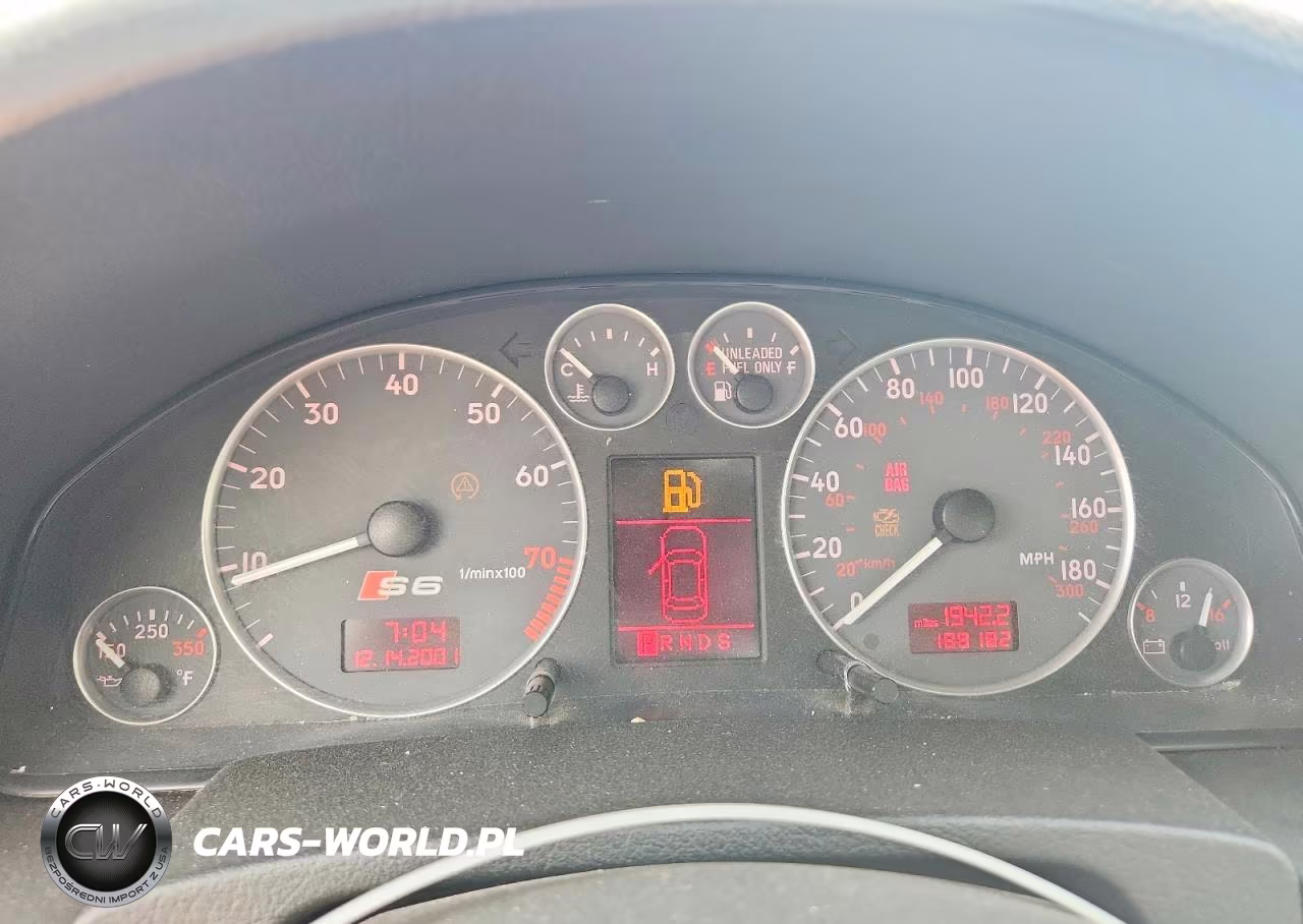 2002 Audi S6 Avant Quattro VIN:WAUXU54B82N035643 - 9