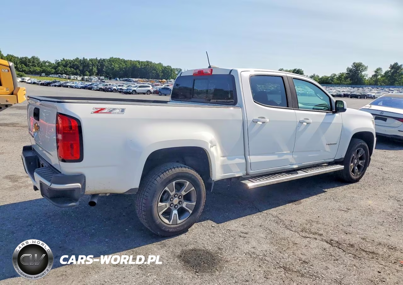 2019 Chevrolet Colorado Z71 VIN:1GCGTDENXK1212970 - 3