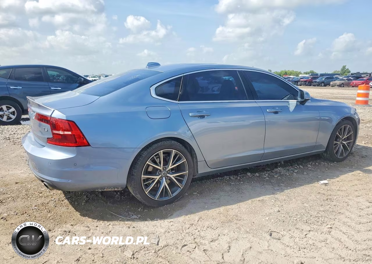 2018 Volvo S90 T5 Momentum VIN:LVY982AK4JP007224 - 3
