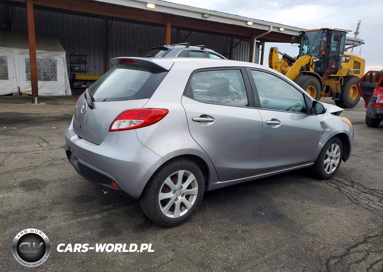 2011 Mazda Mazda2 VIN:JM1DE1HYXB0103352 - 3