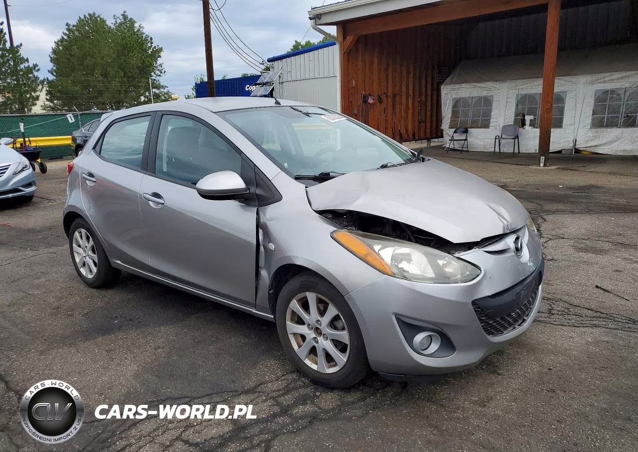 2011 Mazda Mazda2 VIN:JM1DE1HYXB0103352 - 4