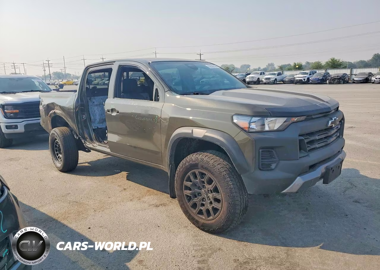 2023 Chevrolet Colorado Trail Boss VIN:1GCPTEEK1P1133688 - 4