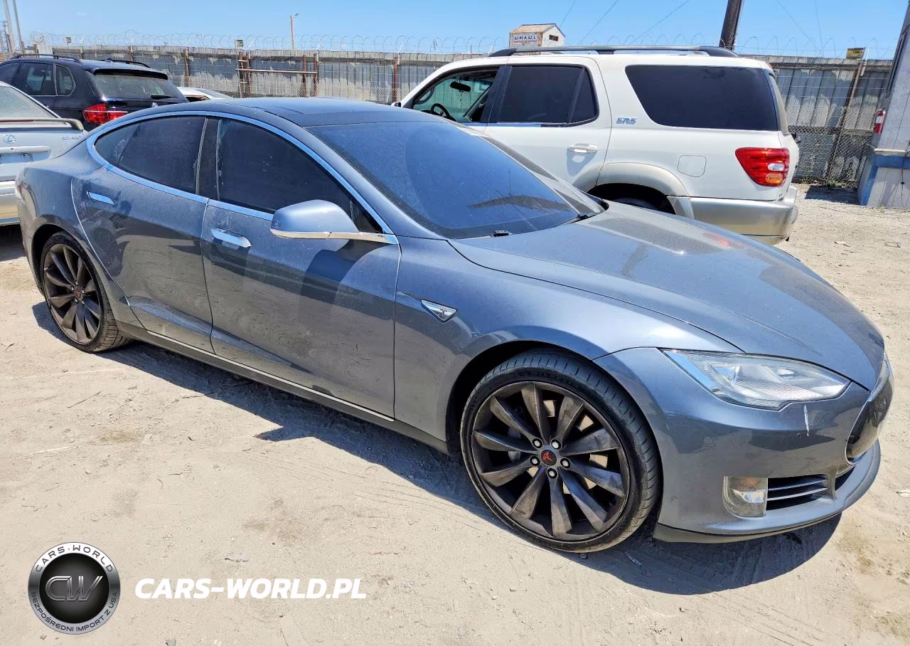 2014 Tesla Model S VIN:5YJSA1S11EFP45124 - 4
