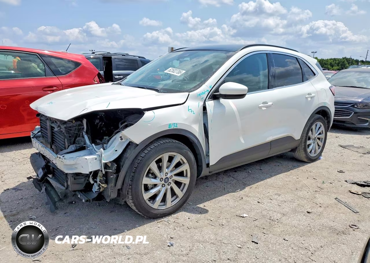 2021 Ford Escape Titanium – zdjęcie 1 z 14