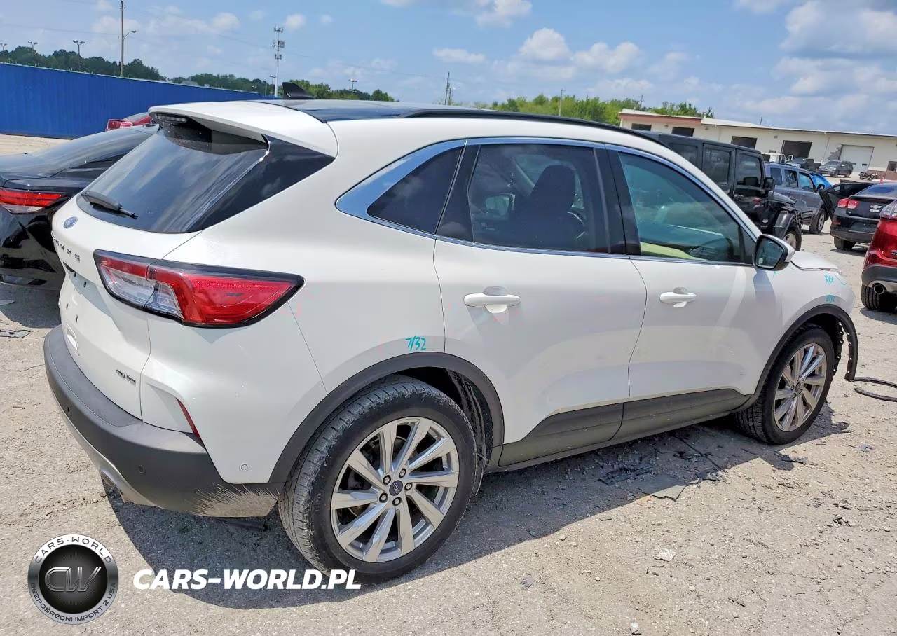 2021 Ford Escape Titanium VIN:1FMCU9J97MUB16244 - 3