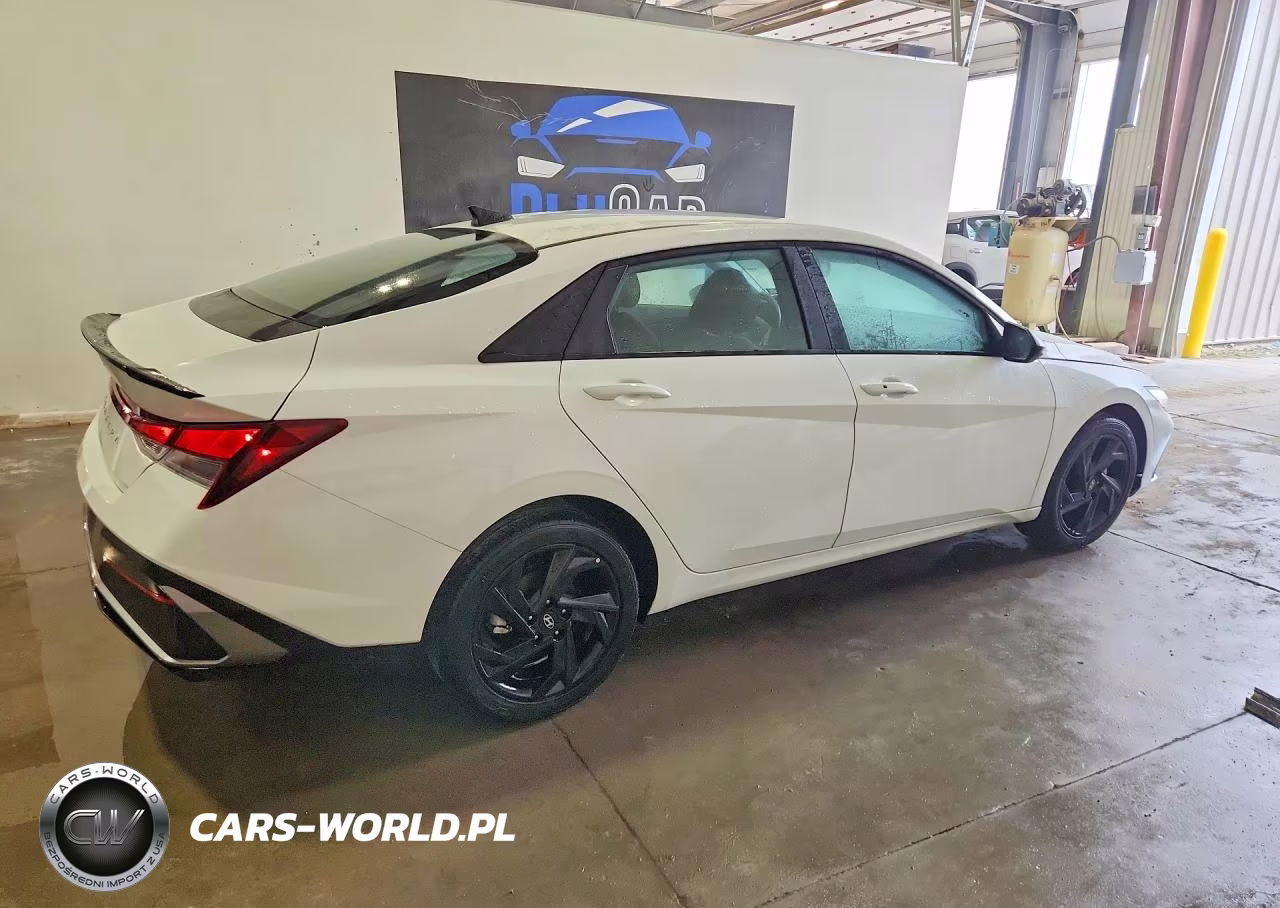 2026 Hyundai Elantra Sel Sport VIN:KMHLM4DG6TU236662 - 3