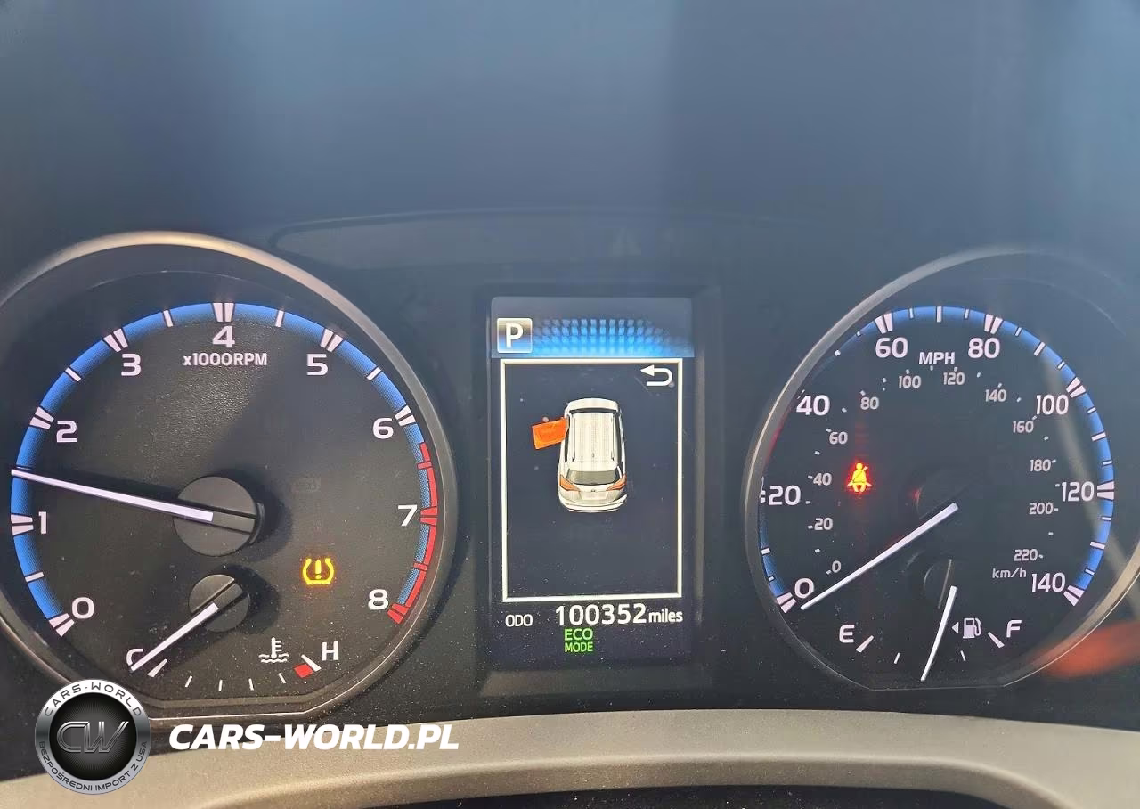 2018 Toyota Rav4 Xle VIN:2T3RFREV6JW815783 - 9