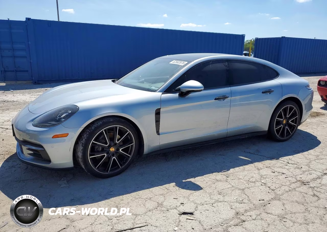 2018 Porsche Panamera 4