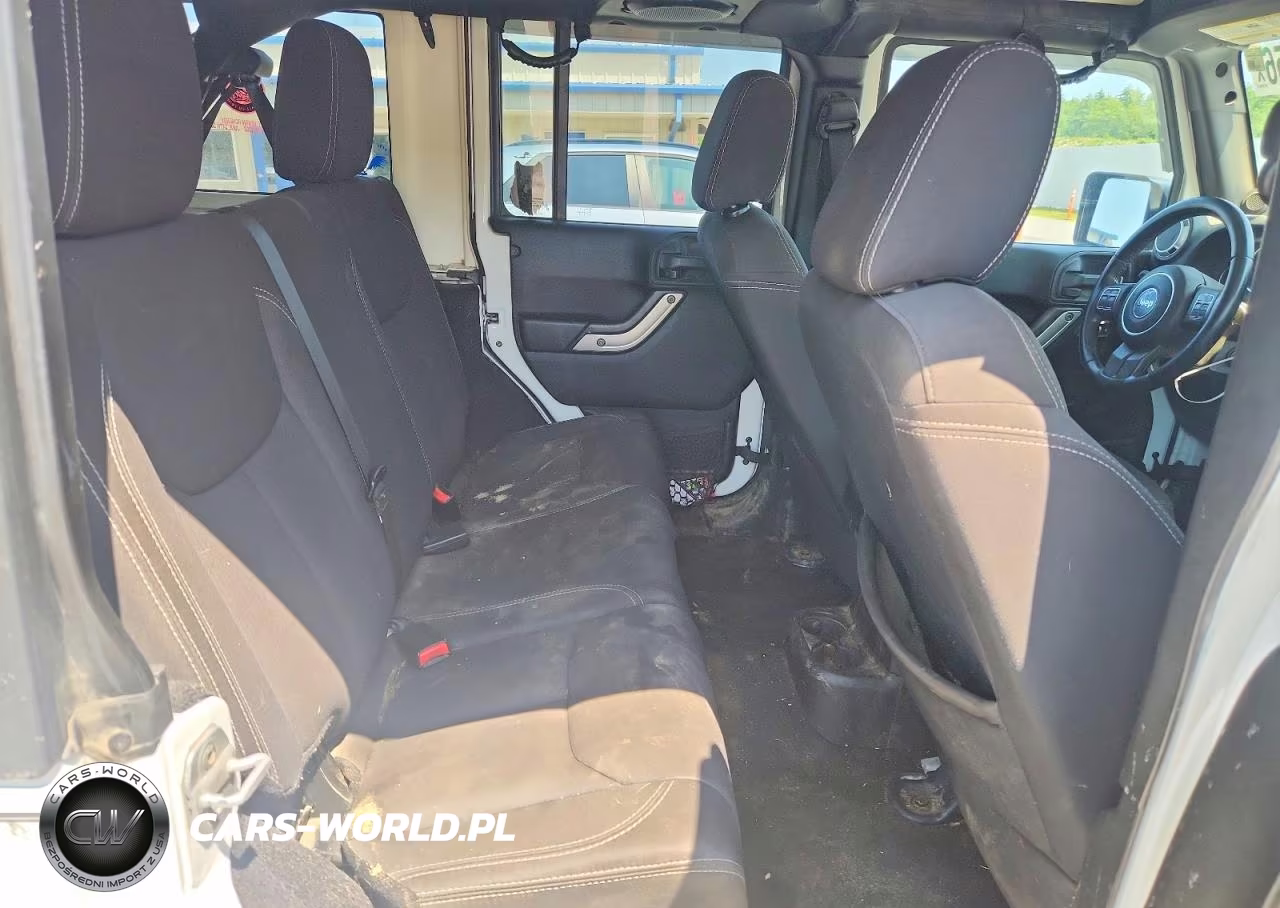 2013 Jeep Wrangler Unlimited Sahara VIN:1C4BJWEG9DL561655 - 10