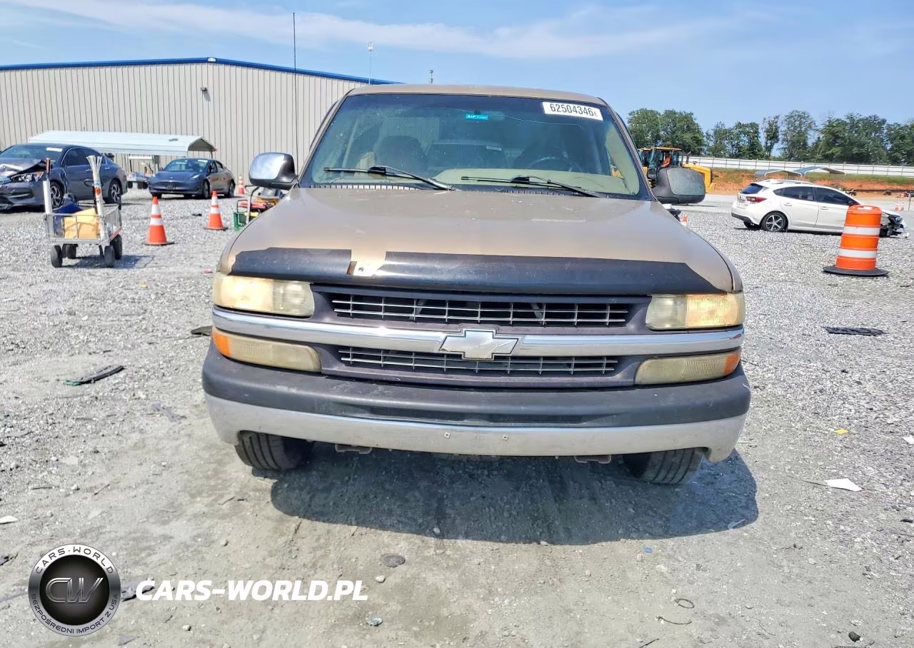 2000 Chevrolet Silverado C1500 VIN:2GCEC19V4Y1163915 - 5