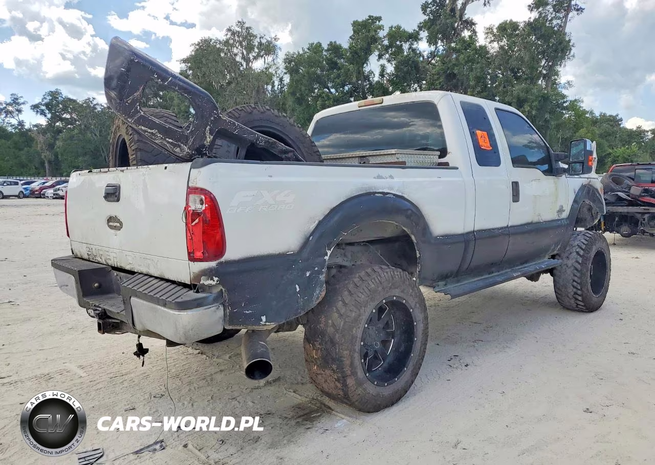 2011 Ford F250 Super Duty VIN:1FT7X2BT2BEC84489 - 3