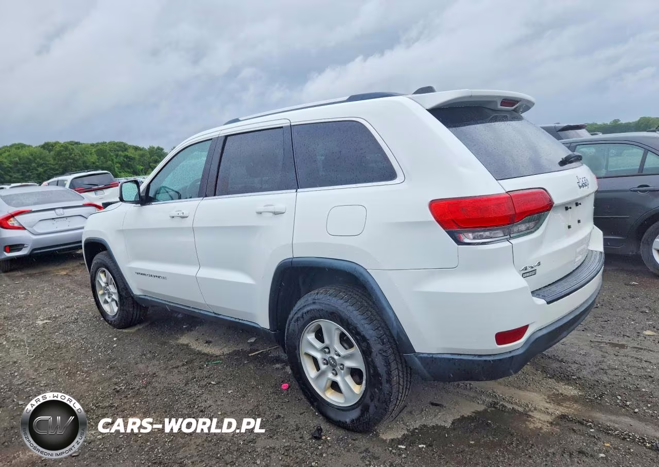2015 Jeep Grand Cherokee Laredo VIN:1C4RJFAG8FC182993 - 2