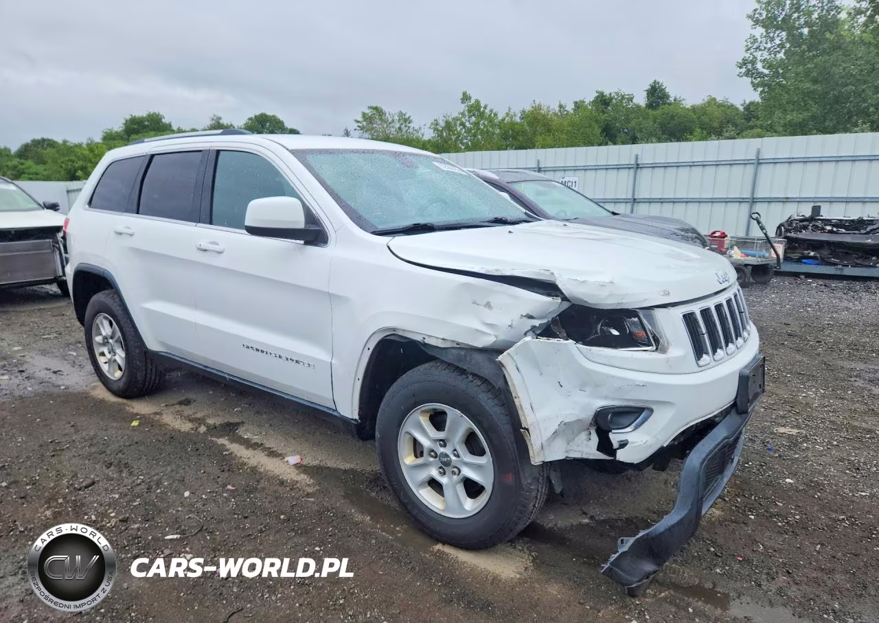 2015 Jeep Grand Cherokee Laredo VIN:1C4RJFAG8FC182993 - 4