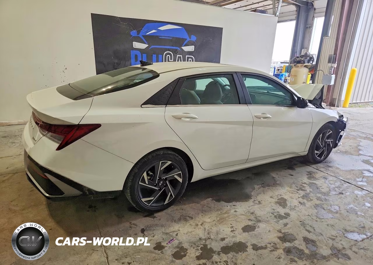 2025 Hyundai Elantra Limited VIN:KMHLP4DG1SU033085 - 3