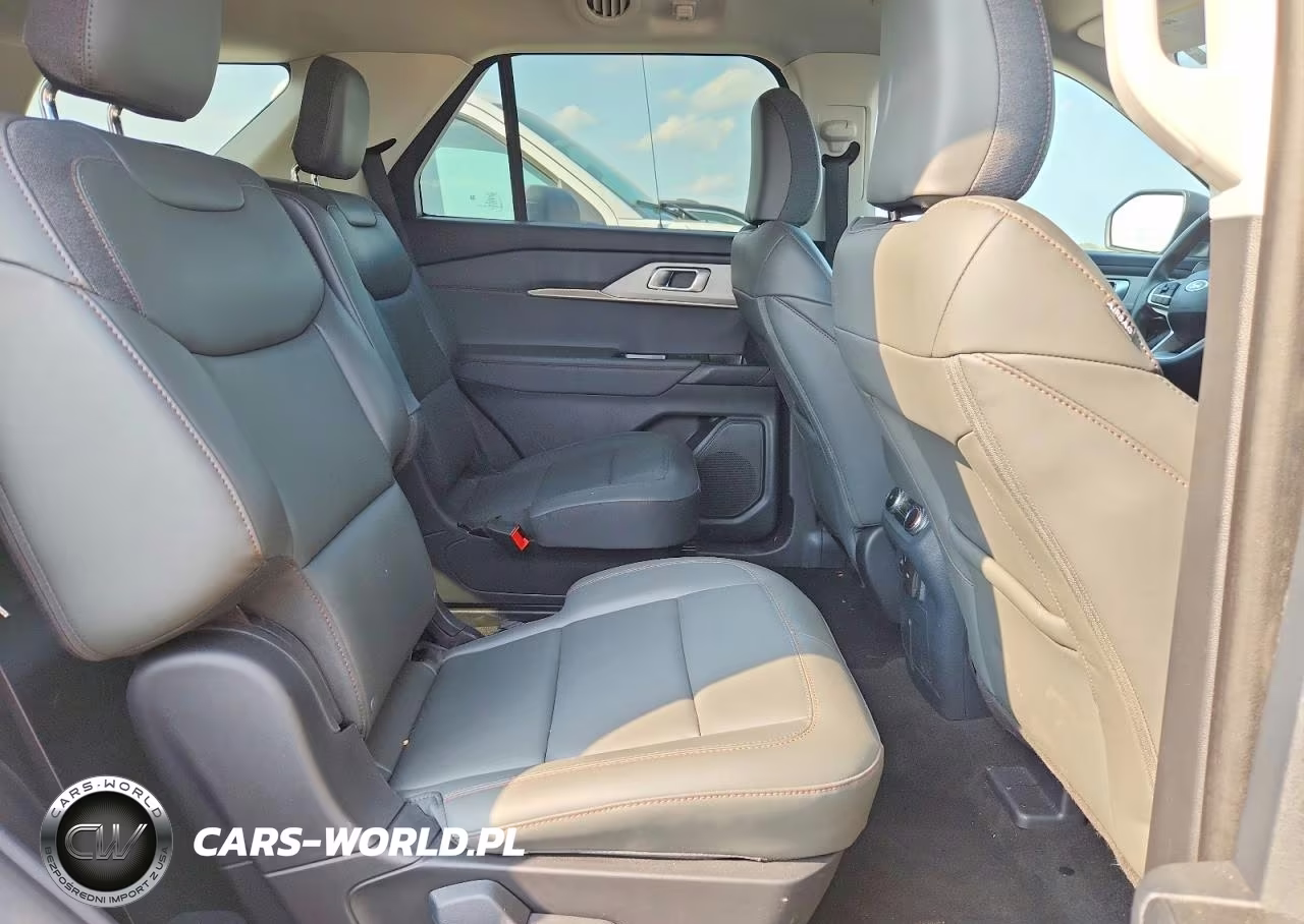 2025 Ford Explorer Active VIN:1FMUK8DHXSGB68793 - 11