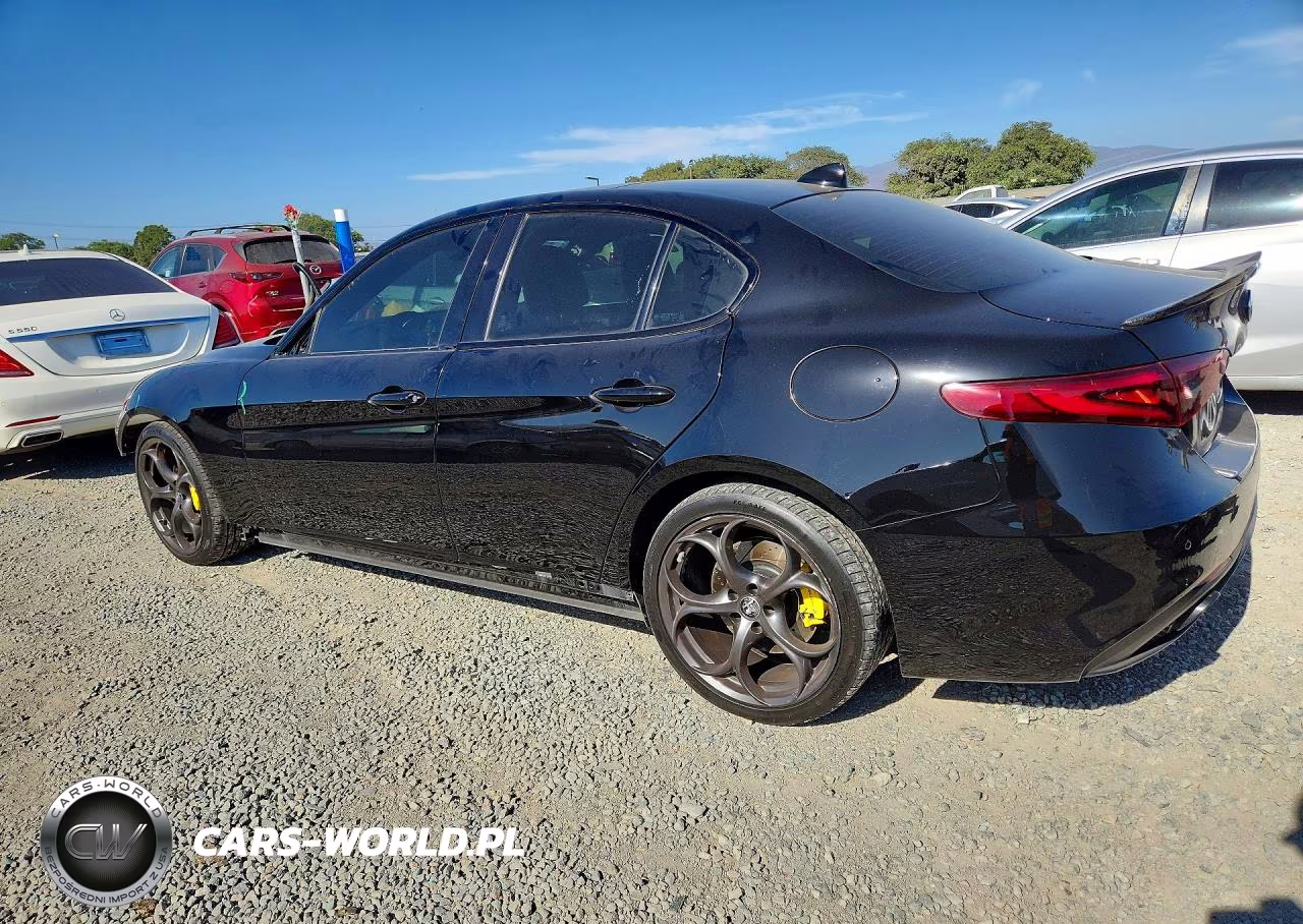 2020 Alfa Romeo Giulia Ti VIN:ZARFAMBN1L7638265 - 2