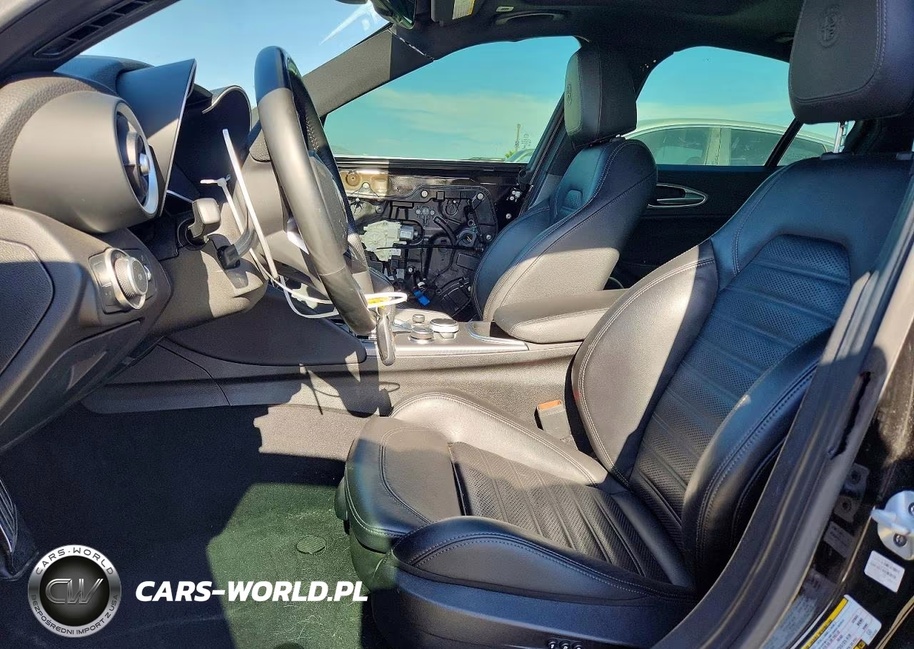 2020 Alfa Romeo Giulia Ti VIN:ZARFAMBN1L7638265 - 7