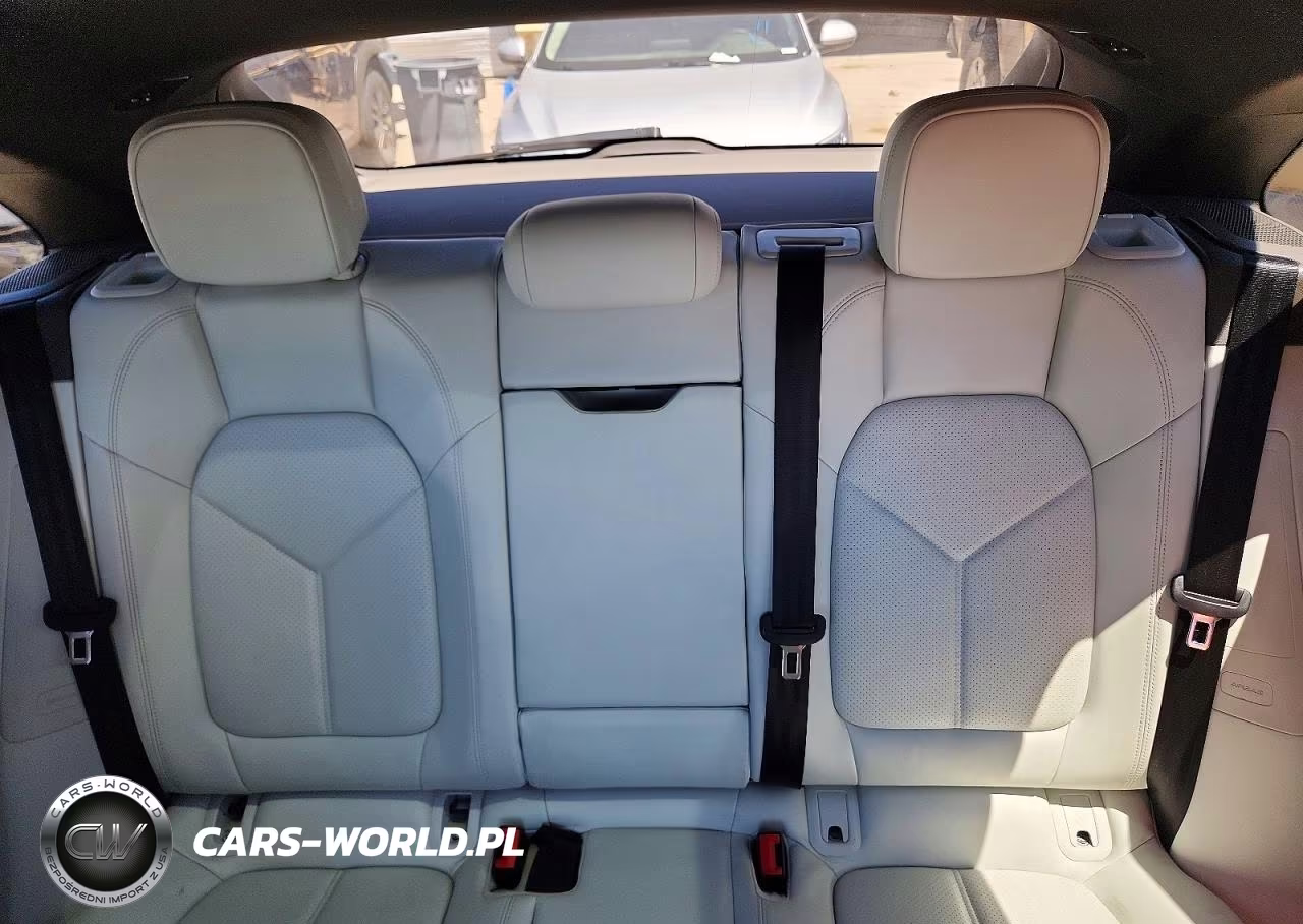 2021 Porsche Macan VIN:WP1AA2A51MLB16804 - 10