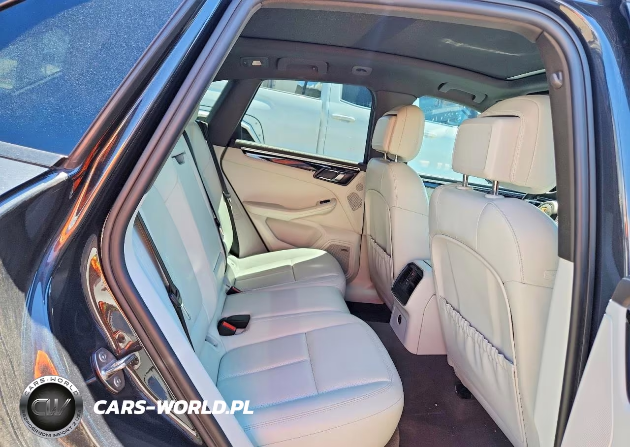 2021 Porsche Macan VIN:WP1AA2A51MLB16804 - 11
