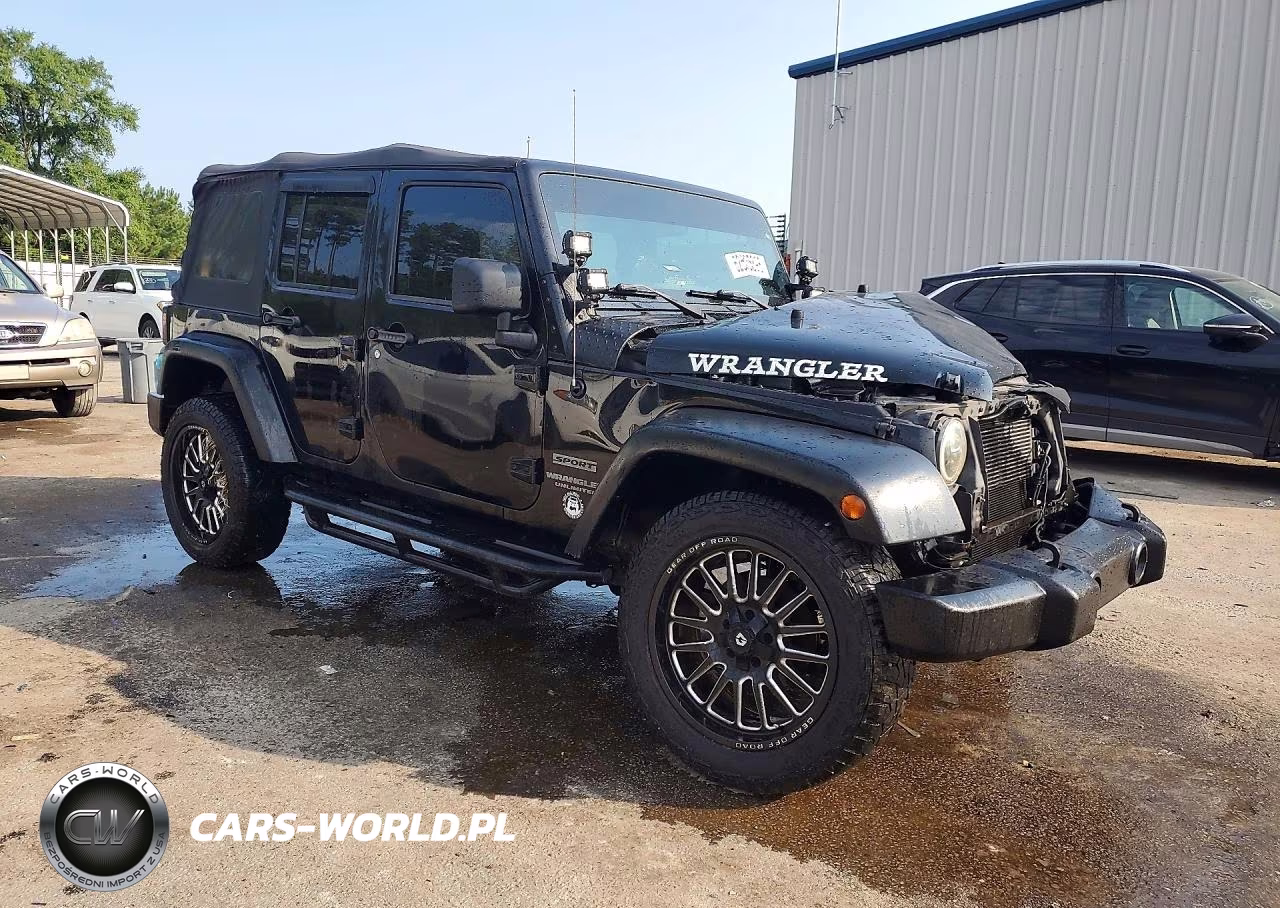 2015 Jeep Wrangler Unlimited Sport VIN:1C4BJWDG0FL612139 - 4