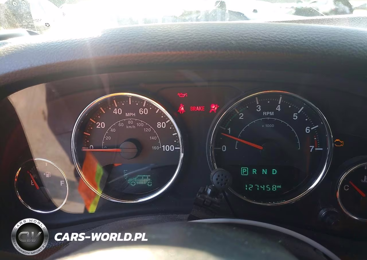 2015 Jeep Wrangler Unlimited Sport VIN:1C4BJWDG0FL612139 - 9