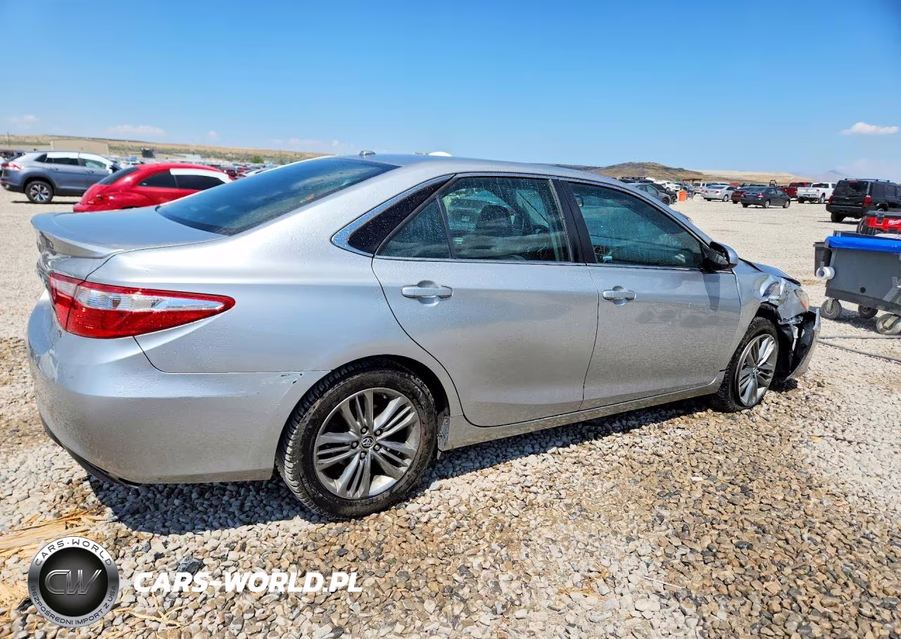 2016 Toyota Camry Se VIN:4T1BF1FK3GU178604 - 3