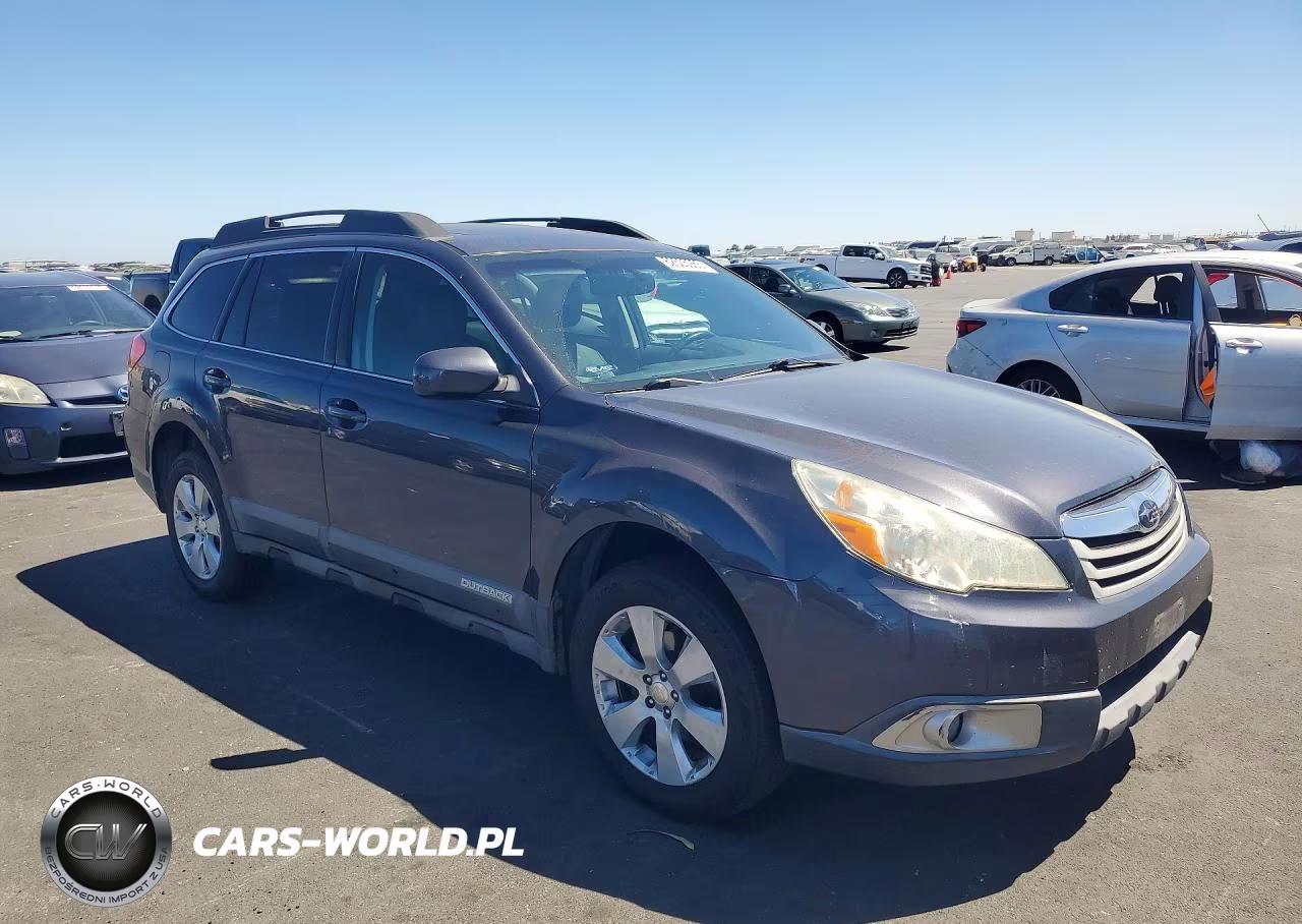 2012 Subaru Outback 2.5I Premium VIN:4S4BRBGC8C3212492 - 4